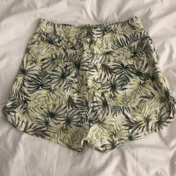 Farm Rio shorts - Picture 2 of 2